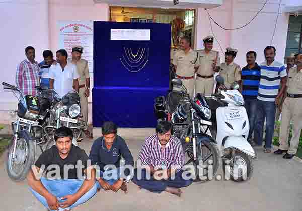 ಸರಗಳ್ಳರ ಬಂಧನ: ಆರೋಪಿಗಳಿಂದ 6 ಲಕ್ಷದ 46 ಸಾವಿರ ರೂ ಮೌಲ್ಯದ ಚಿನ್ನಾಭರಣ, ಬೈಕ್ ವಶ